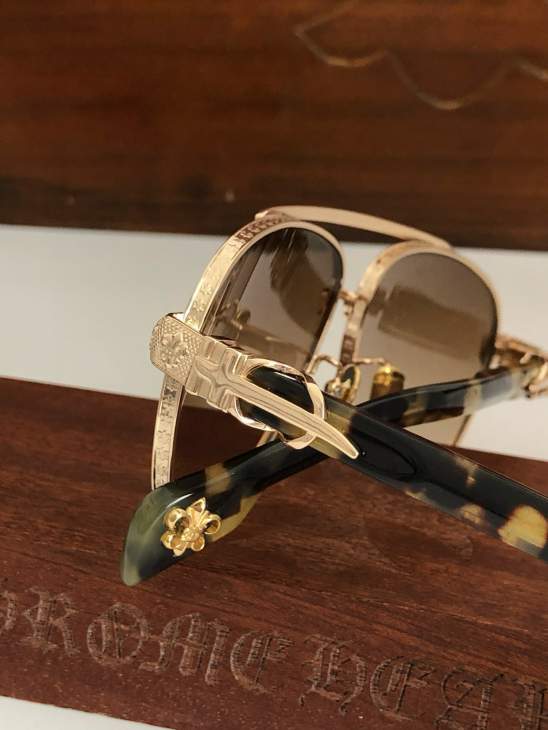 Picture of Chrome Hearts Sunglasses _SKUfw73375568fw